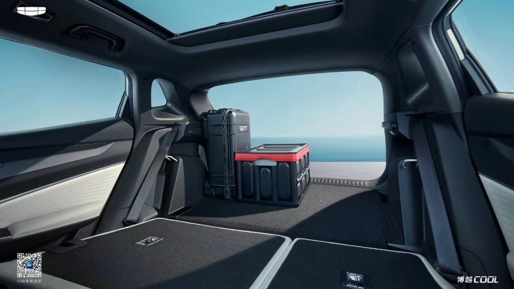 салон Geely Atlas Cool багажник