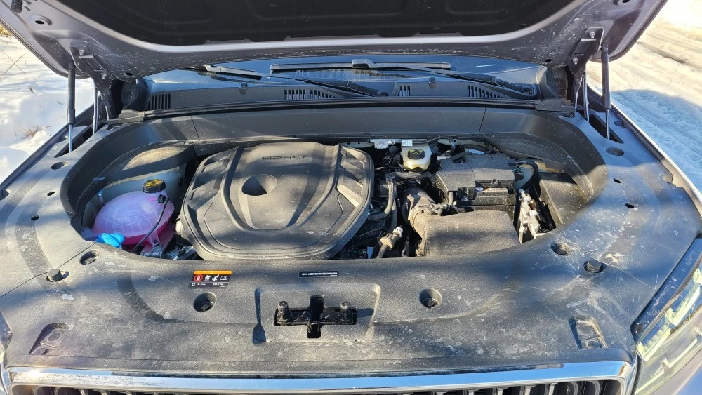 Geely Monjaro двигатель мотор моторный отсек капот