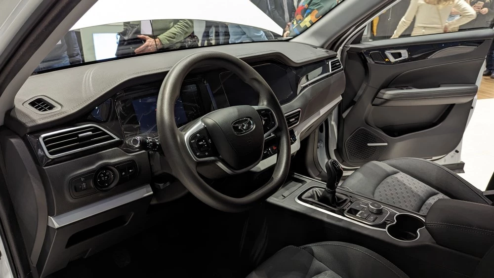 кроссовер Kaiyi X3 в России салон интерьер