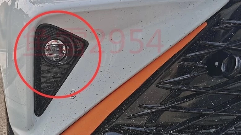 седан Omoda GT дизайн противотуманные фары