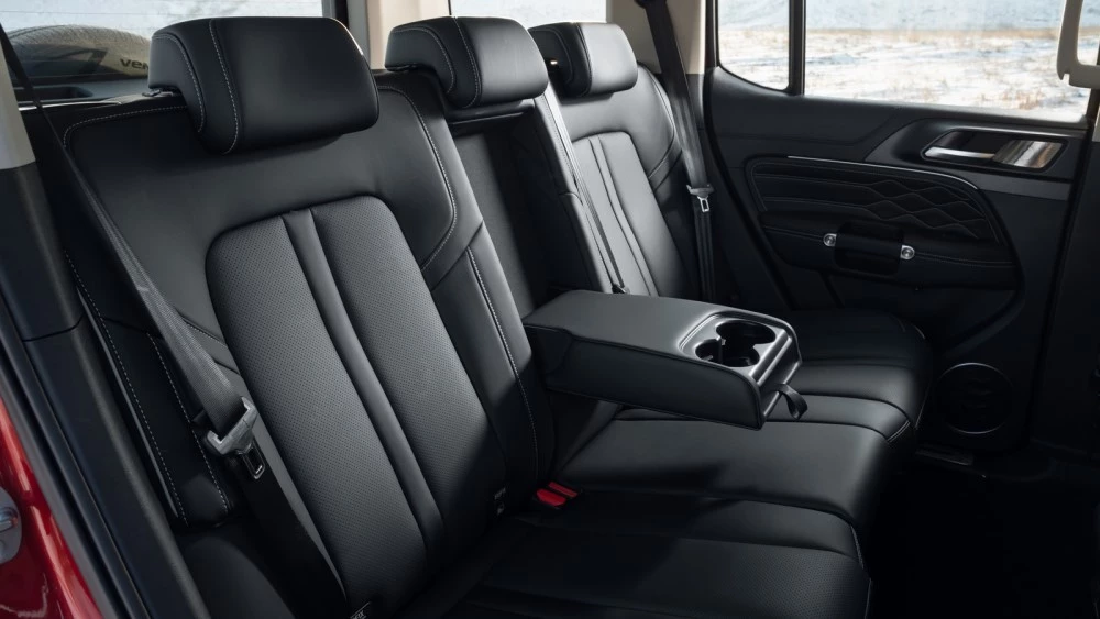 Tank 300 салон интерьер второй ряд