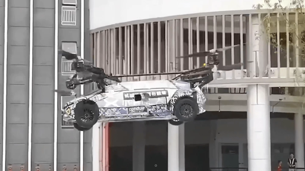 тесты летающего автомобиля Xpeng