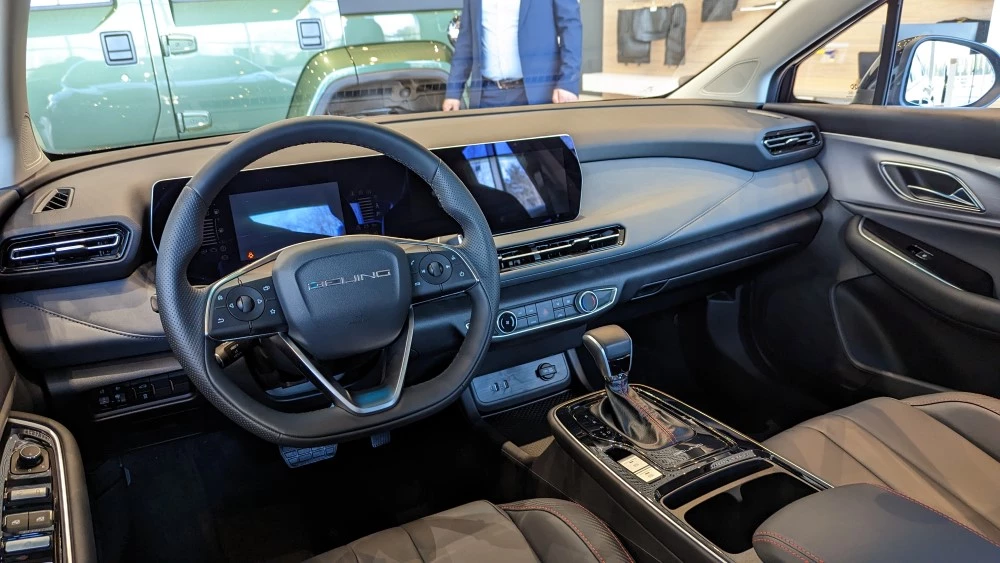 седан BAIC U5 Plus салон интерьер