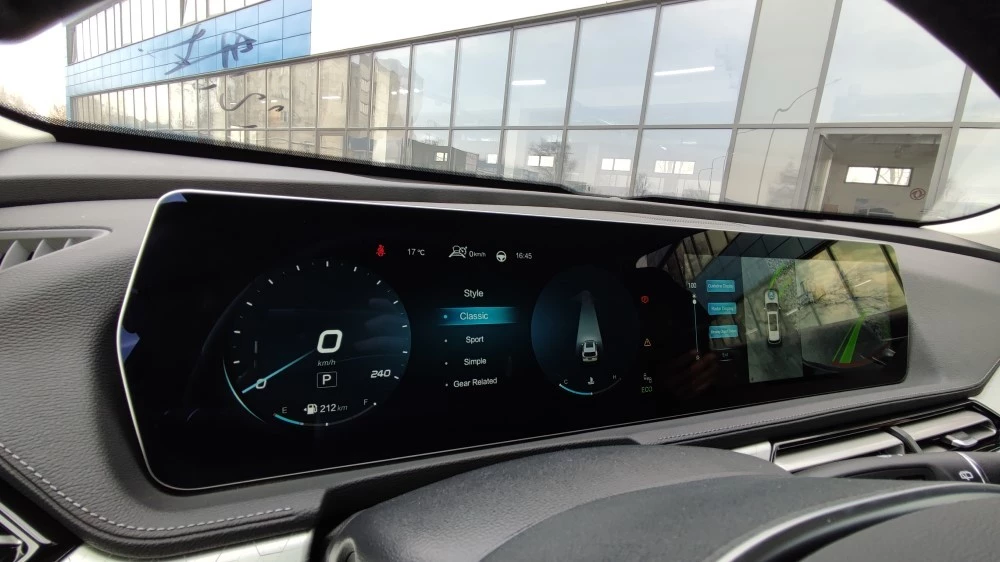 BAIC X7 салон интерьер приборка медиасистема мультимедиа