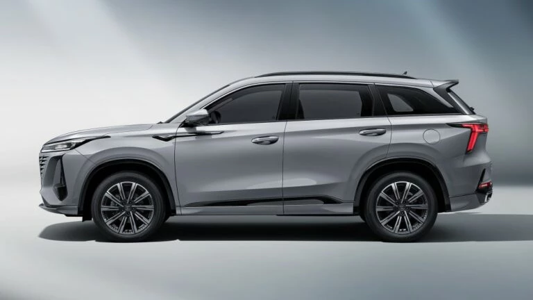 Changan CS75 Plus третьего поколения сбоку