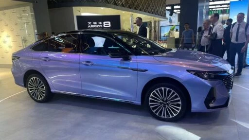 Chery Arrizo C-DM сбоку спереди