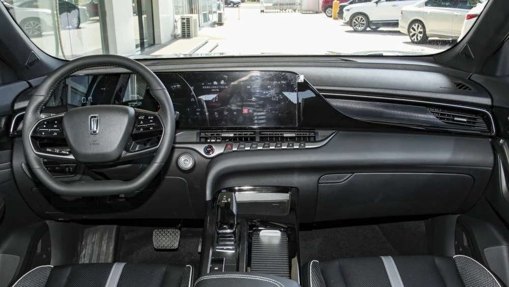 салон FAW Bestune T55