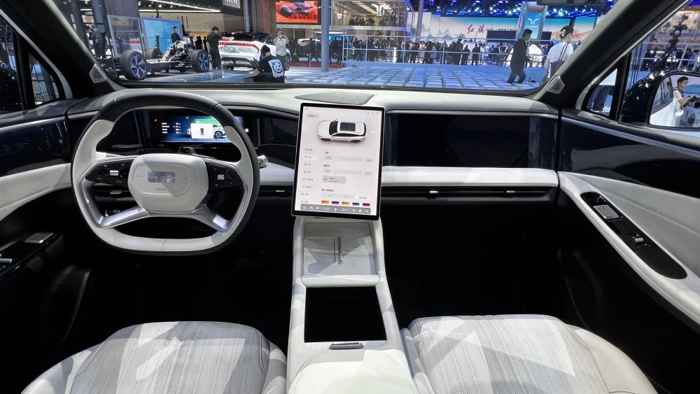 Geely Galaxy L7 салон интерьер