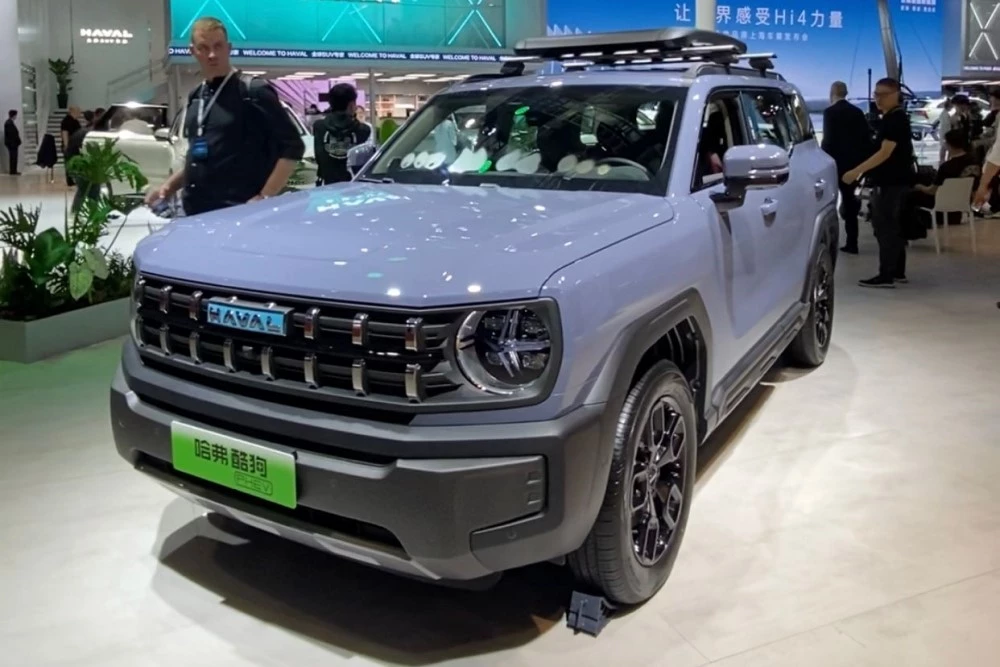 Haval Cool Dog PHEV на автосалоне в Шанхае спереди сбоку
