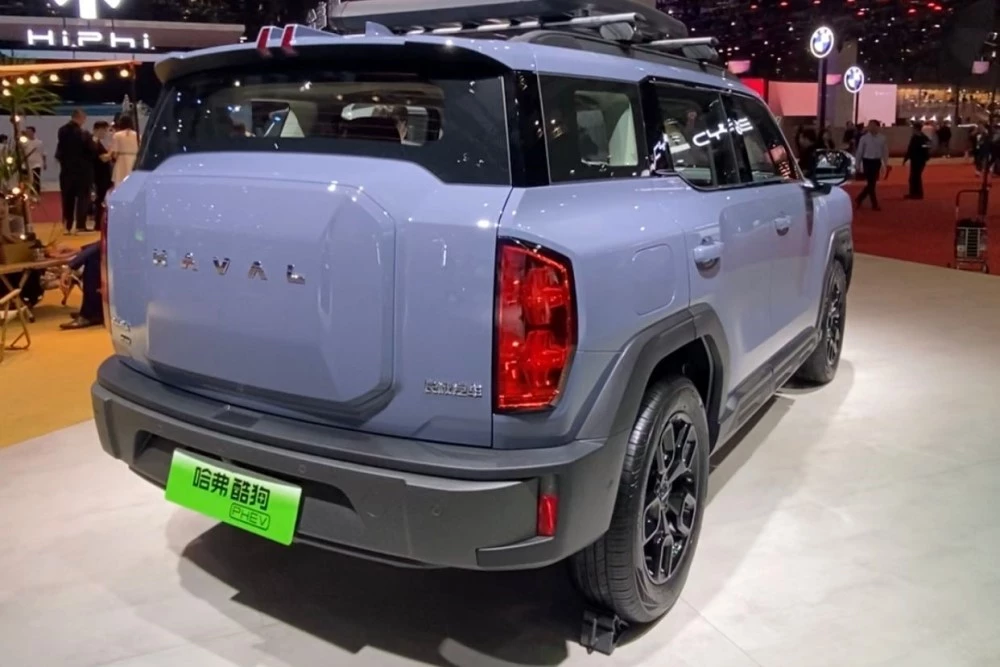 Haval Cool Dog PHEV на автосалоне в Шанхае сзади сбоку