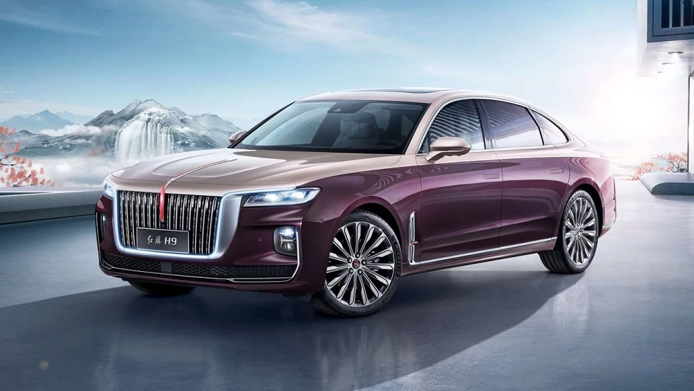 Hongqi H9 сбоку спереди
