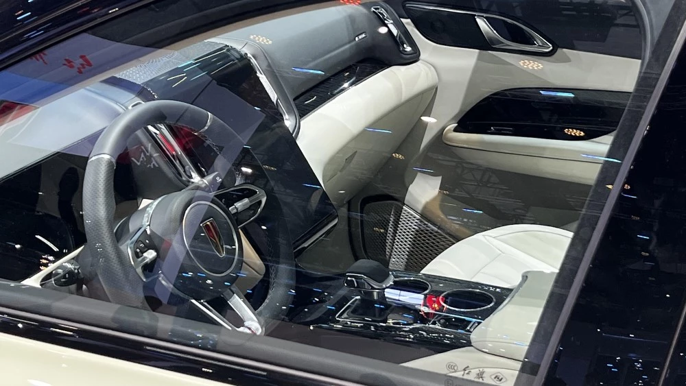 Hongqi HS3 салон интерьер