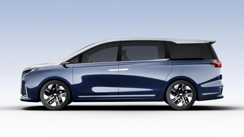 новый минивэн JAC Rifine сбоку