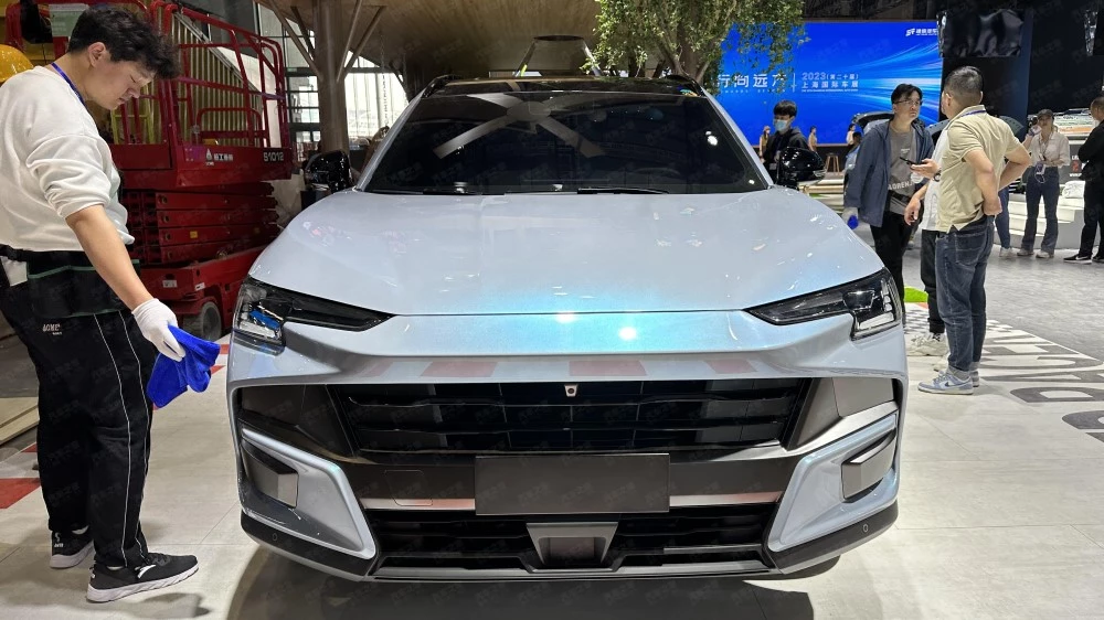 кроссовер Jetour X-2 в Шанхае 2023 спереди