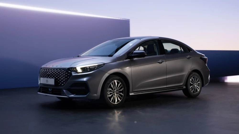 Omoda S5 в России сбоку спереди