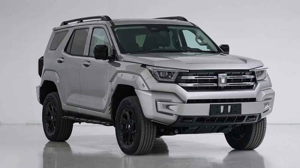 Tank 400 спереди сбоку