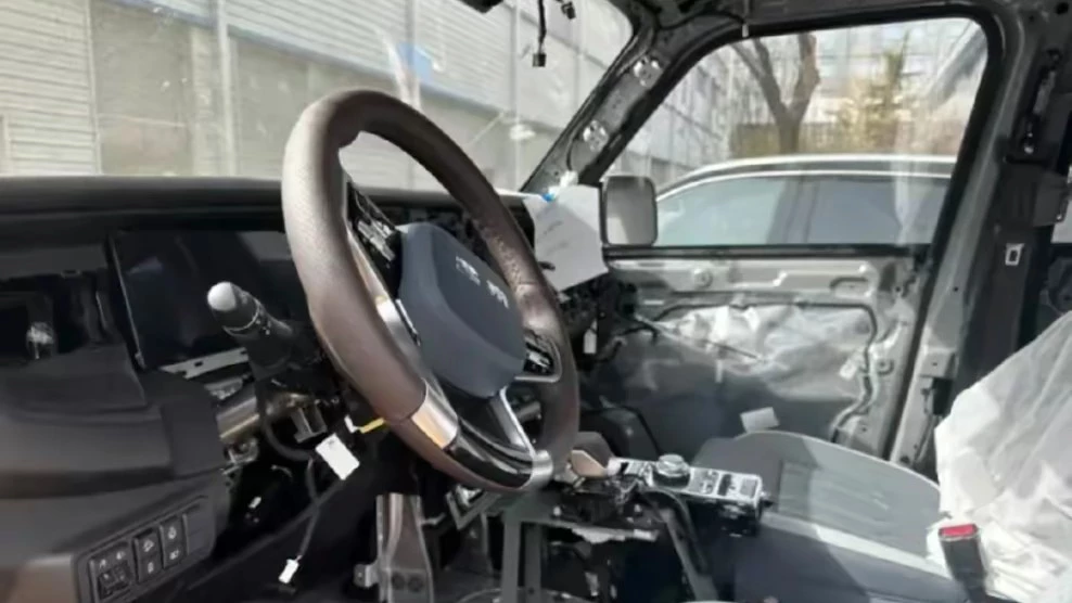 обновленный BAIC Beijing BJ40 BJ41 рестайлинг салон интерьер