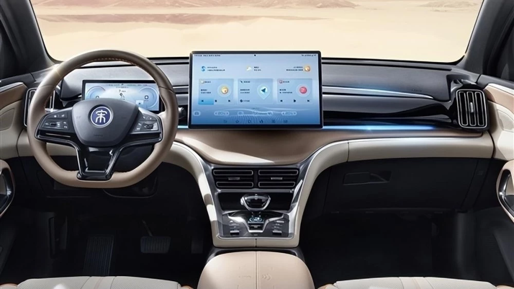 Салон интерьер обновленного кроссовера BYD Song Pro DM-i