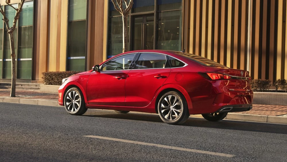 Changan Eado Plus сзади сбоку