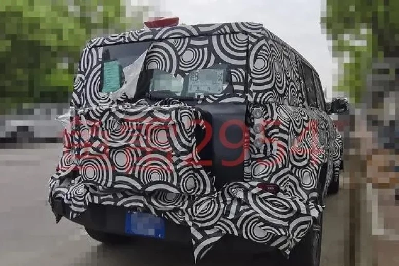 Chery iCar 03 сзади сбоку