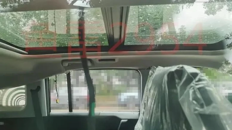 Chery iCar 03 салон интерьер панорамная крыша