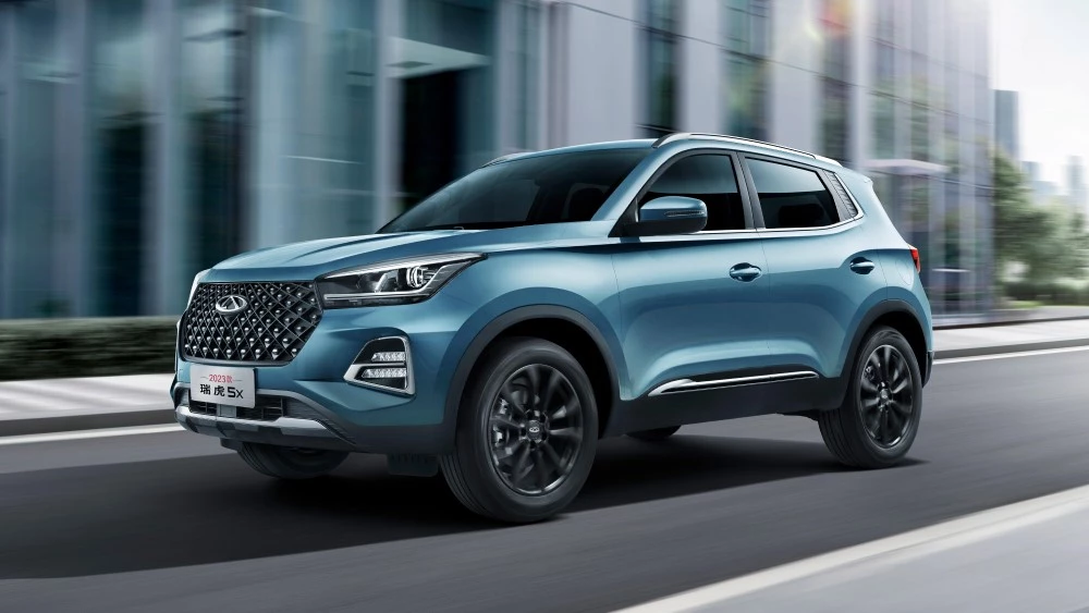 Chery Tiggo 4 Pro / Tiggo 5x сбоку спереди