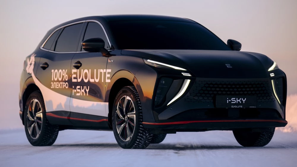 Evolute i-SKY сбоку спереди