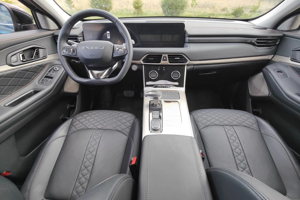 Exeed Txl салон интерьер