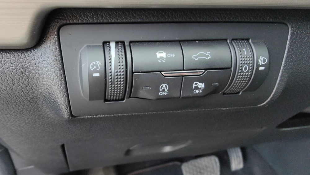 Exeed Txl салон интерьер штанга подрулевой рычаг