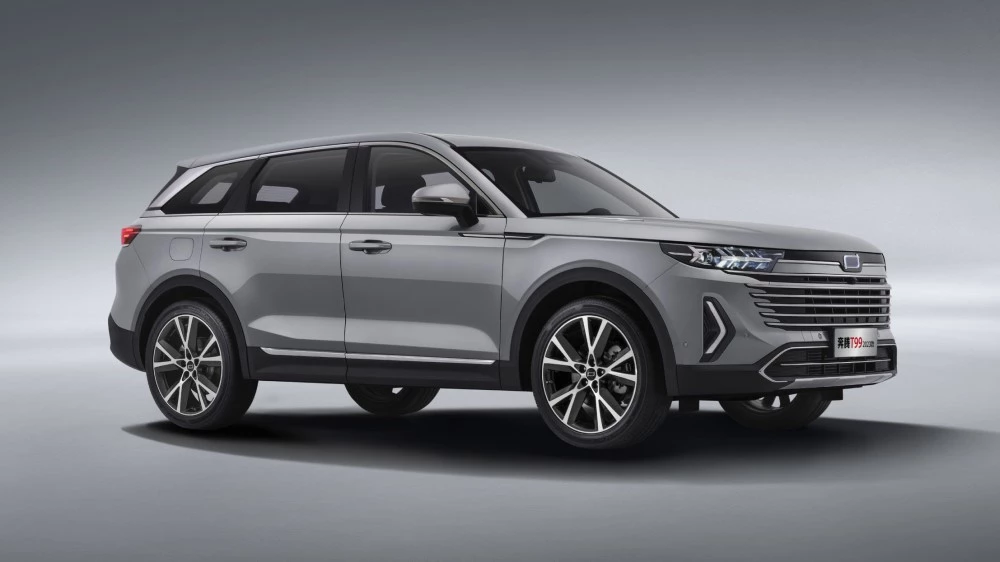 В Россию приедет новый флагманский кроссовер FAW Bestune T99. Цены и комплектации новый FAW Bestune T99 спереди сбоку