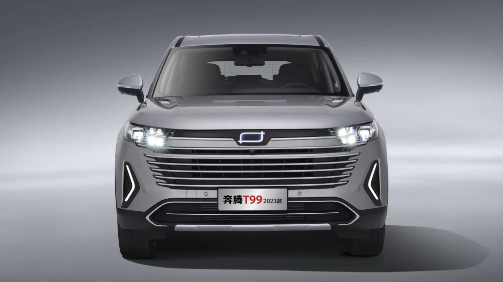 новый FAW Bestune T99 спереди