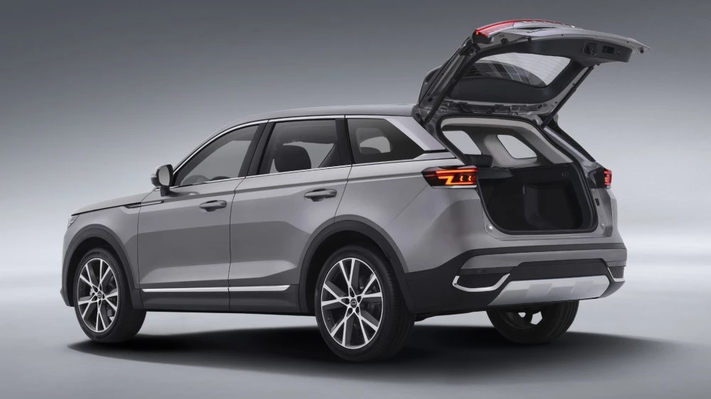 новый FAW Bestune T99 сзади сбоку