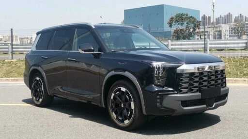 GAC GS8 туристический спереди сбоку