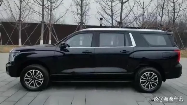 внедорожник Haval H5 сбоку сзади живое фото