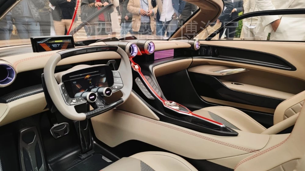 Салон интерьер Hongqi S9