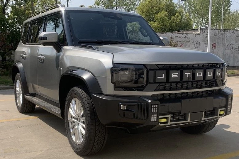 Jetour T-1 с двигателем 2.0 сбоку спереди