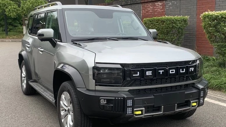 Jetour T-1 с двигателем 1.5 сбоку спереди