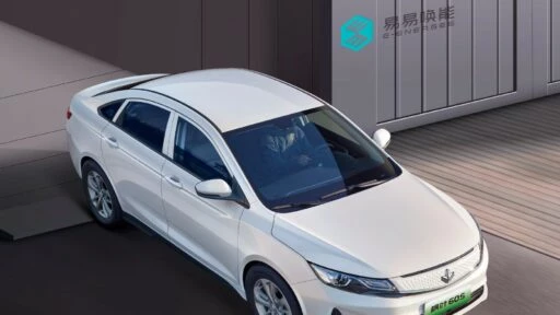 Livan S60 сбоку спереди сверху станции по замене батареи