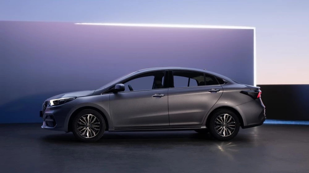 Omoda S5 сбоку