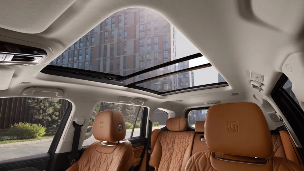 Салон внедорожника Tank 500 интерьер панорама