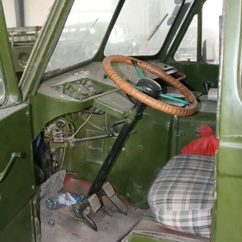 Микроавтобус Beijing BJ213/4x4 FC салон интерьер