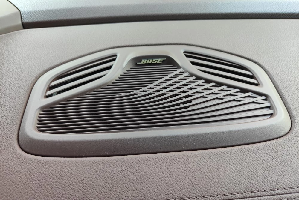 Geely Monjaro салон интерьер динамик