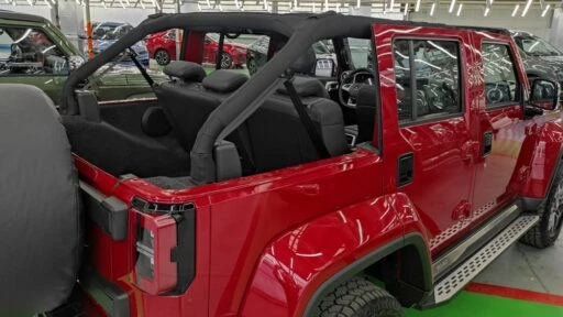 BAIC BJ40 сзади сбоку кабриолет съемная крыша