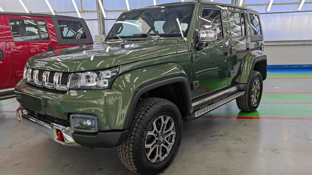 BAIC BJ40 спереди сбоку Автотор