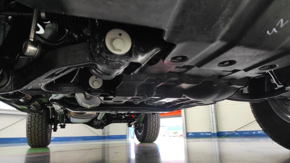 BAIC BJ40 пластиковая защита полный привод