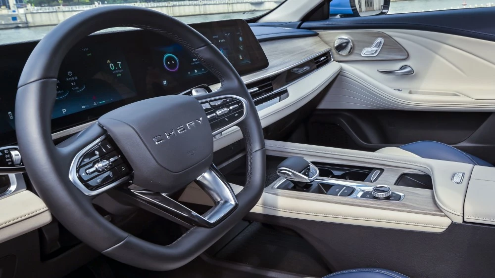 Chery Arrizo 8 реальные отзывы плюсы и минусы салон интерьер