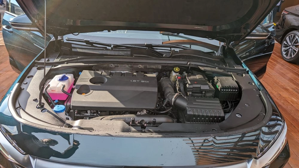 chery Arrizo 8 двигатель моторный отсек