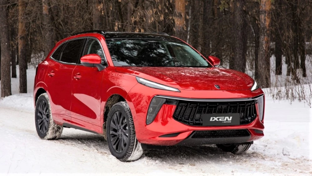 Forthing T5 EVO сбоку спереди