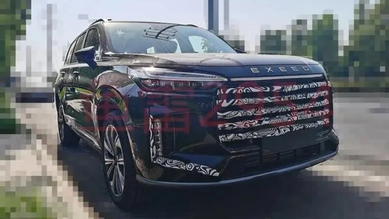 экспортный вариант нового Exeed VX спереди сбоку