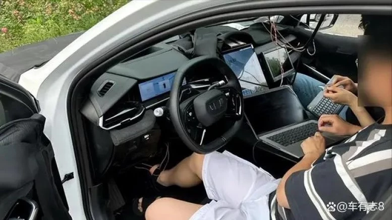 новый Geely Preface салон интерьер